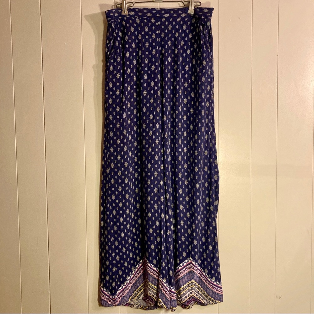 Hippie style + pattern pants